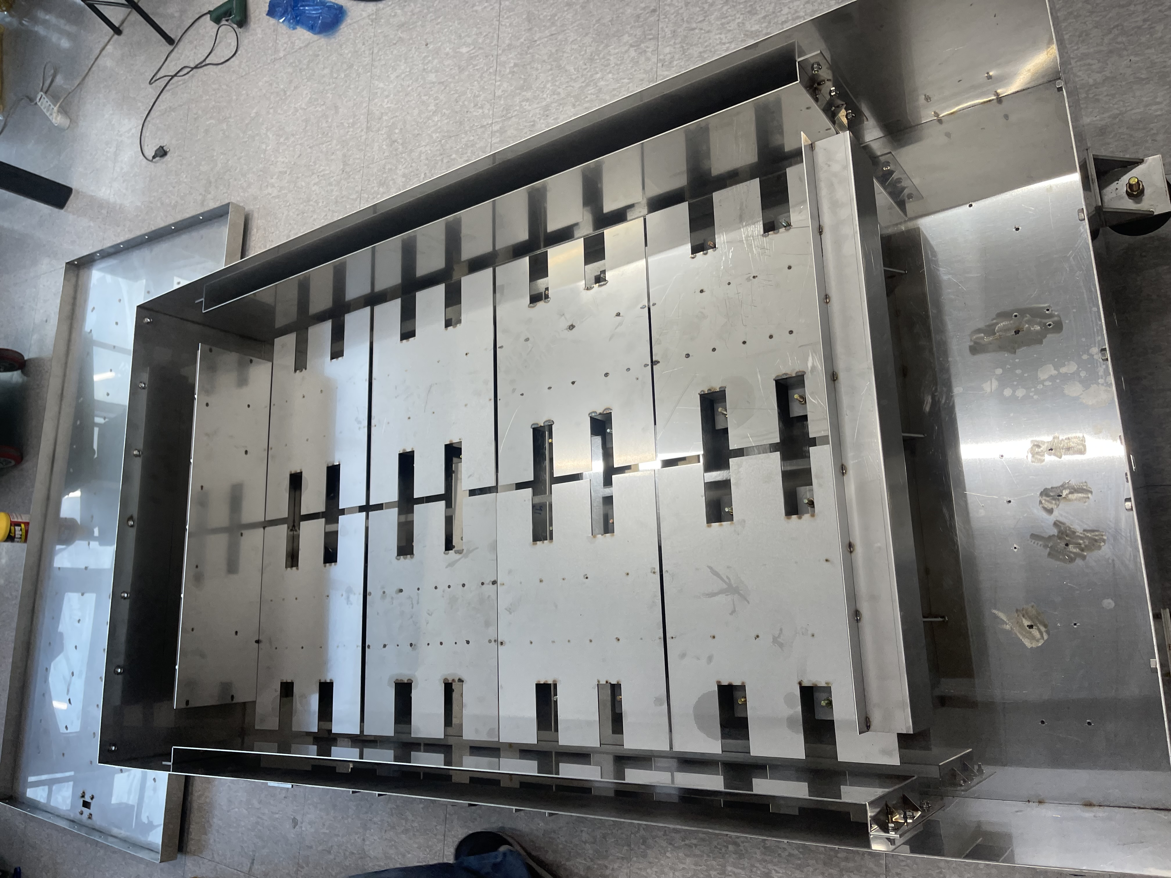 Battery Assembly Photo 2